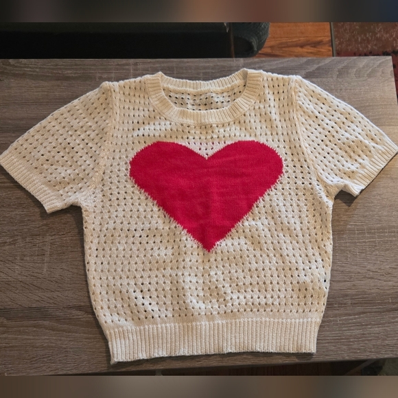 Shein Women's Short Sleeve Knitted Top With Heart Pattern - Picture 4 of 4